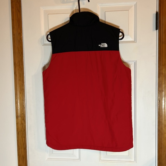 The North Face Boys Zip Front Vest Size XL(18/20)-EUC - Picture 4 of 4